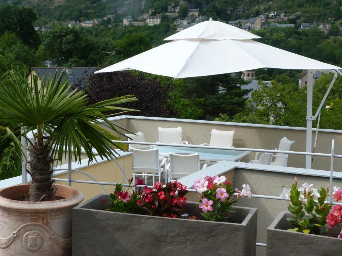 La Desirade Bed & Breakfast Salles-la-Source Exterior foto